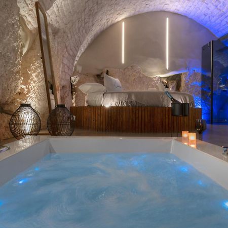 Malolu Luxurysuite 오스투니 외부 사진