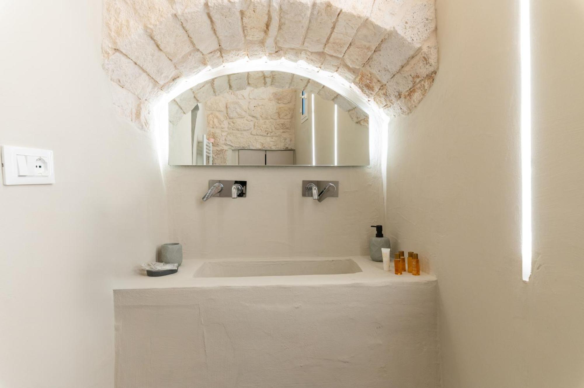 Malolu Luxurysuite 오스투니 외부 사진