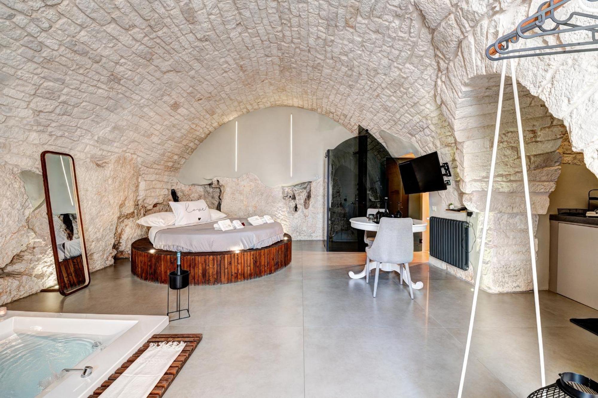 Malolu Luxurysuite 오스투니 외부 사진