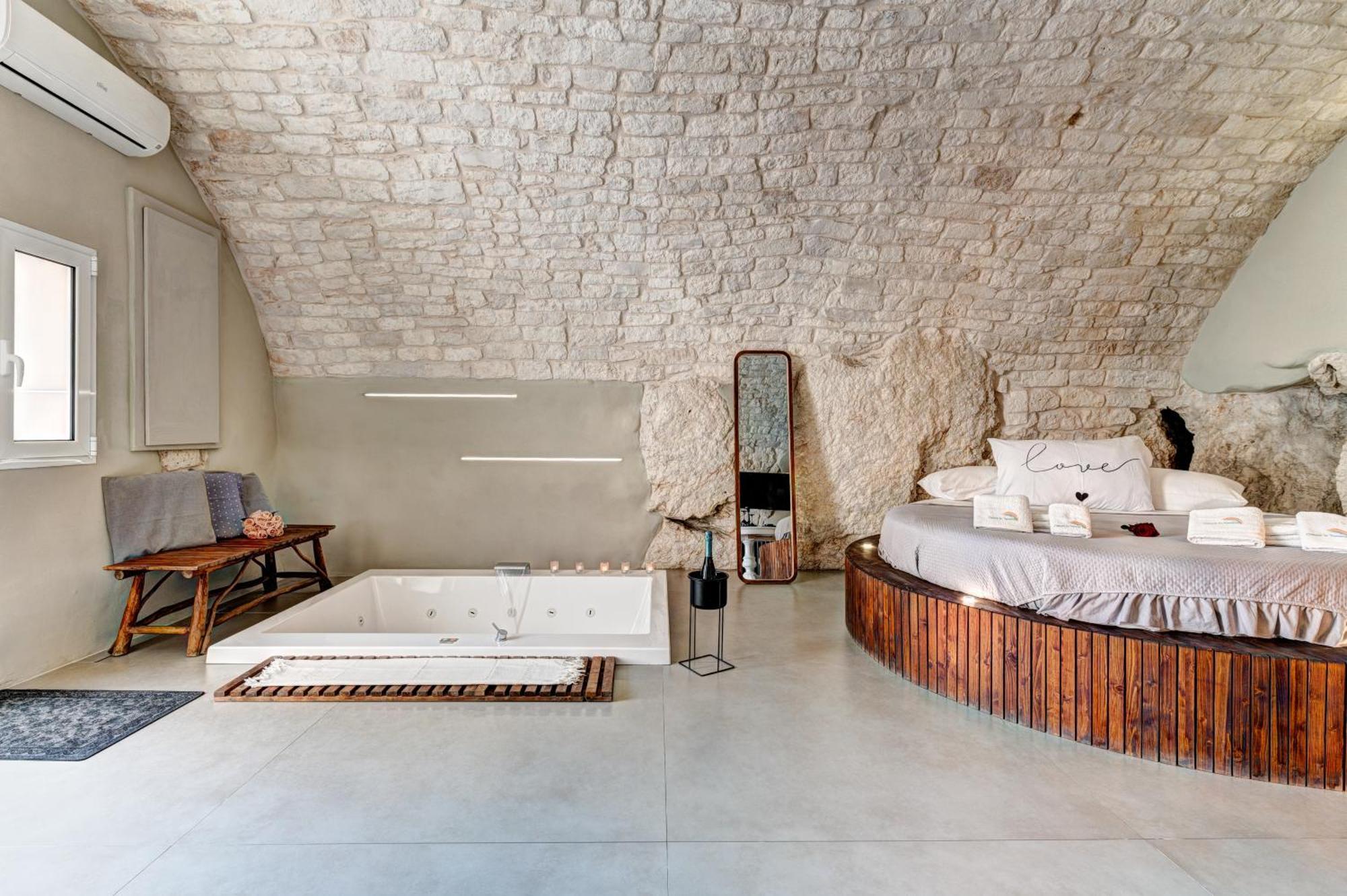 Malolu Luxurysuite 오스투니 외부 사진