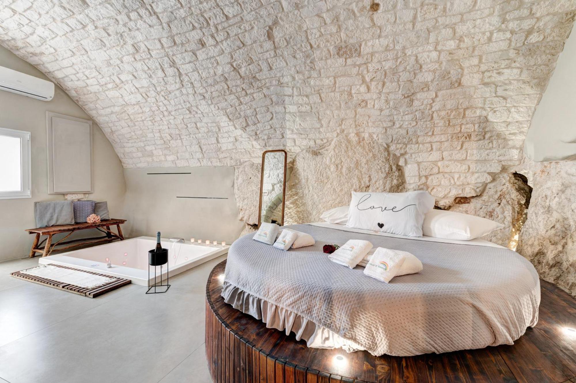 Malolu Luxurysuite 오스투니 외부 사진