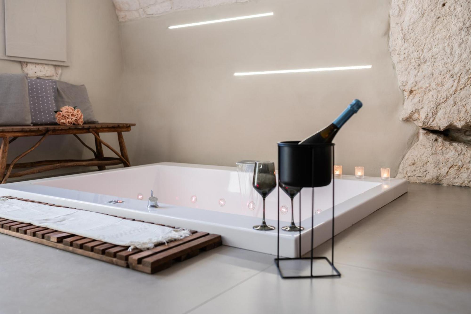 Malolu Luxurysuite 오스투니 외부 사진